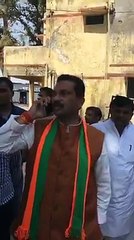 आँखे फाड़ कर देख लो भाई ये है बीजेपी सरकार के काम करने का तरीका,अब तो "अच्छे दिन आने वाले हैं"।