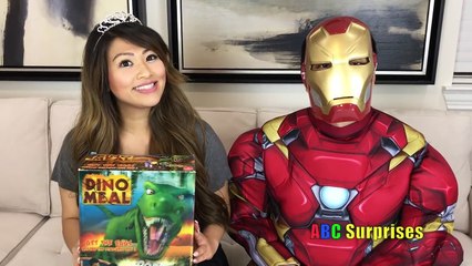 Olaf Plays DINO MEAL T REX Attack Game Open Disney Junior Minnie Mouse Egg Surprise Toys