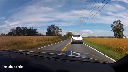 FAIL Nissan GTR R35 FLYS and CRASH