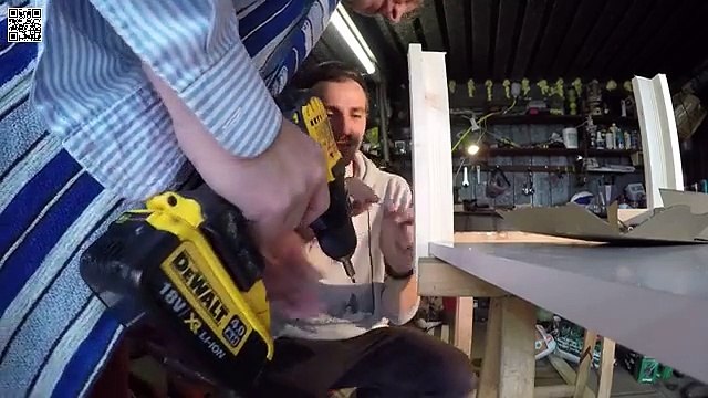 Dittsche und Fynn Kliemann bauen ein Terrarion
