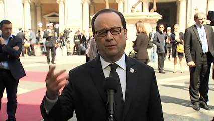 Hollande défie les candidats europhobes : "Qu'ils démontrent que ce serait mieux tout seuls"