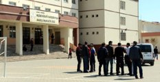 Adana'da, İmam Hatip Lisesi Bahçesinde Silahlı Kavga Çıktı: 3 Yaralı
