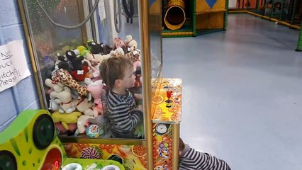 Un enfant de 3 ans coincé dans une machine à toutous