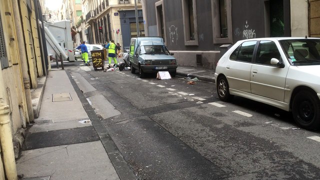 Grève : un ramassage des ordures reprend à Marseille