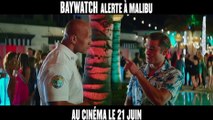 Alerte à Malibu : Zac Efron travesti, filles sexy en bikini... la bande-annonce française (vidéo)