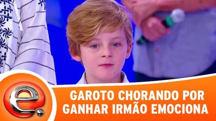 Vídeo de garoto chorando emociona Eliana