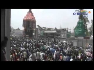 திருச்சி சமயபுரம் மாரியம்மன் கோவிலில் சித்திரை தேரோட்டம்