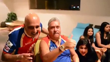 Virat kohli, Yuvraj Singh and AB Devillers dancing on Champion song