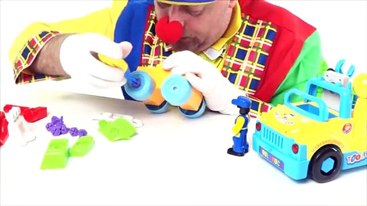 Video educativi in Italiano per bambini piccoli - Macchina fuoristrada polizia pompieri