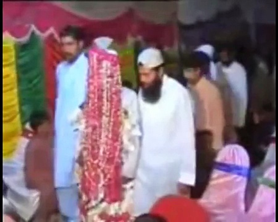 Marriage Funny Gift 2016 - Funny marriage videos clips 2016 Qudrat news -