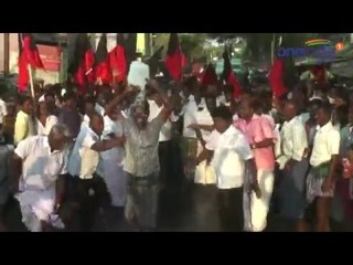 மணச்சநல்லூர் வேட்பாளரை மாற்றக் கோரி போராட்டம்: தீக்குளிக்க முயன்ற திமுகவினர்- வீடியோ