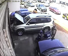 À Grand Dakar un voleur de scooter filmé par les caméras de surveillance.