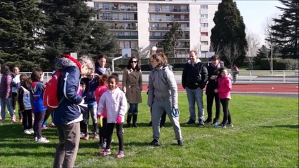 Les Poussinades de Fresnes le 25/03/2017 Lancer d'anneaux éveils filles
