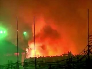 கேரளா கோவிலில் ஏற்பட்ட தீ விபத்தின் நெஞ்சை உருக்கும் காட்சிகள்