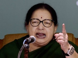 ஆயிரக்கணக்கான தொண்டர்கள் மத்தியில் ஜெயலலிதா தேர்தல் எழுச்சியுரை