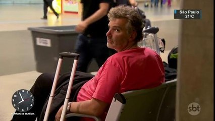 Alemão que vive há três meses em aeroporto de São Paulo vai deixar o Brasil