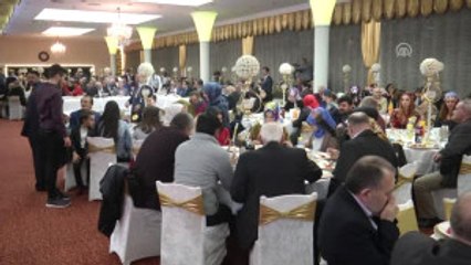 Bakan Albayrak, Beylikdüzü'nde Kanaat Önderleriyle Bir Araya Geldi - Istanbul
