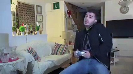 Handfree's can be dangerous - Shahveer Jafry