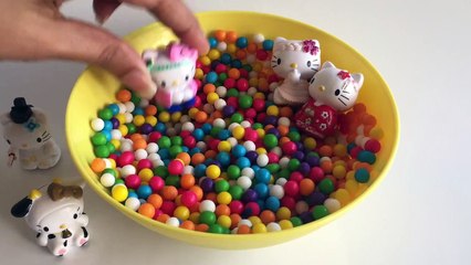 Hello Kitty Jumping on the Bed _ Nursery Rhyme Song _ music video children-lJRFlgPGlU8