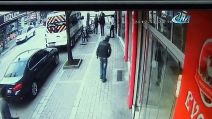 Bursa'da cadde ortasında bıçaklı dehşet