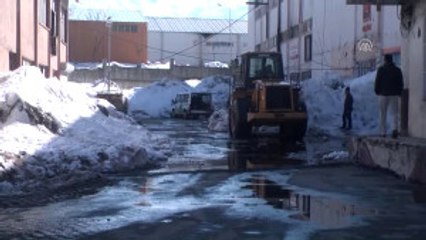 Muş'ta Kar Temizleme Çalışmaları Sürüyor