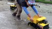 Toy Trucks for Kids - Tonka Construction Vehicles Digging in Mud - Dump Truck, Backhoe, Bulldozer-XqU9Oub