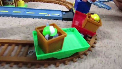 PAW PATROL EPISODE TRAIN RAILWAY TRACK PLAYSET RUBBLE ROCKY HAUL M&M'S CANDY IN ADVENTURE BAY-Q