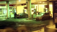 Windshield_Wash_Level_Woman