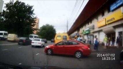 Car Crashes-Shocking dash camera HD #184