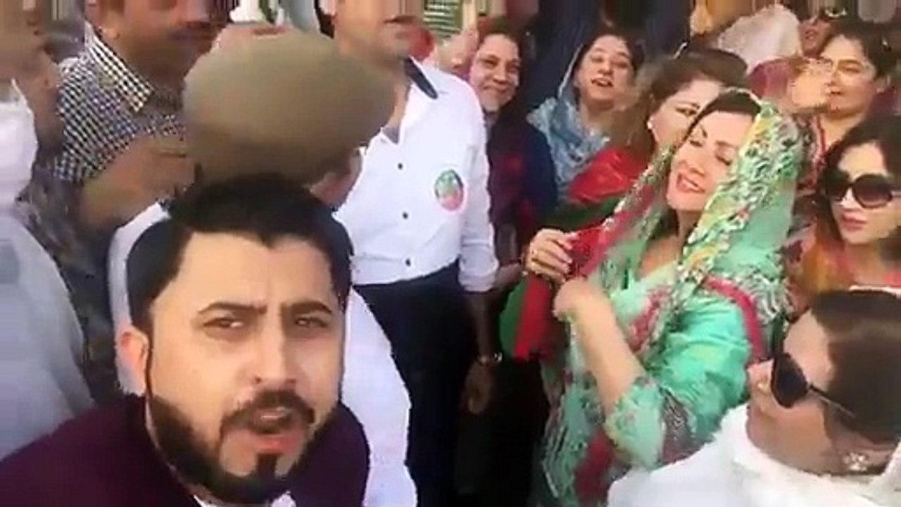 Here is the video how people chanting slogan of "Go Nawaz Go" in a rally. Must Watch
