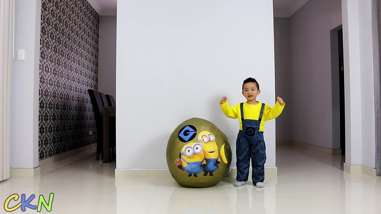 Super Giant Minions Surprise toys egg Opening Minion Bob Stuart Phil Ckn Toys-O8HpdgN6x
