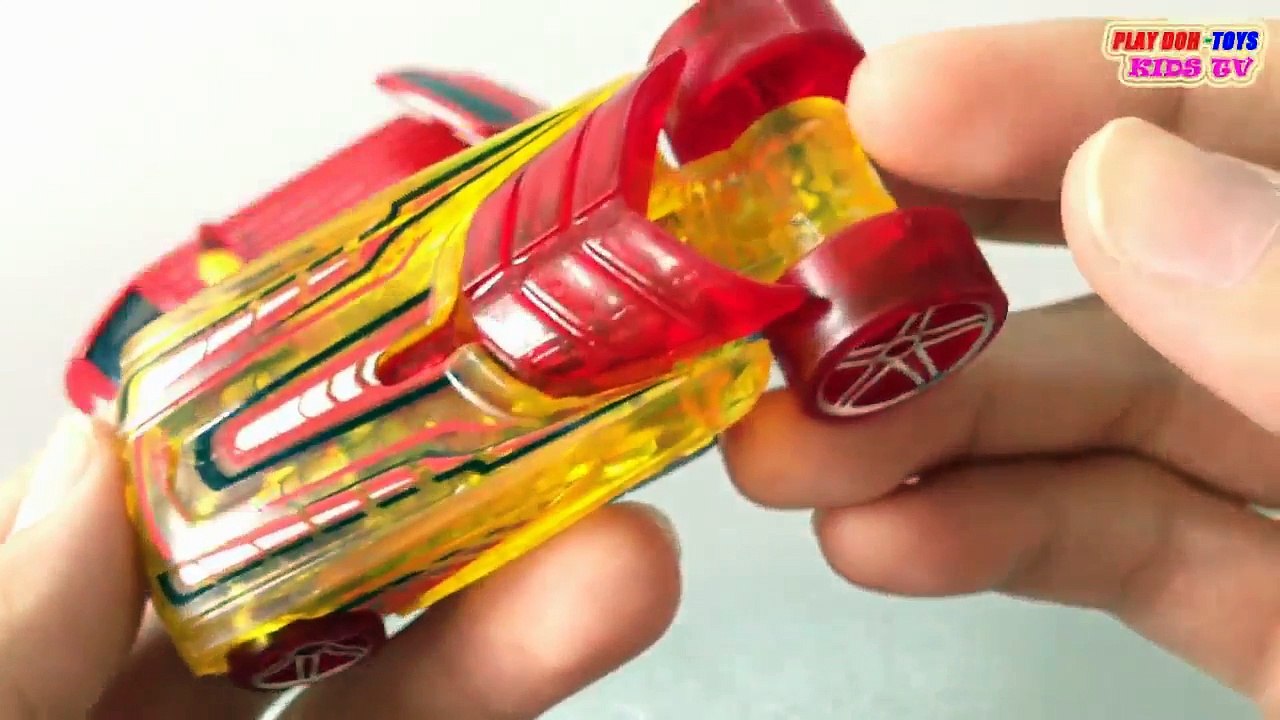 Pharodox Vs Nissan Caravan Tomica Hot Wheels Kids Cars Toys Videos HD Collection