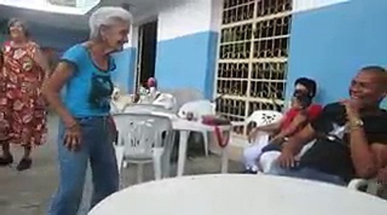 Comedy video - funny dance video