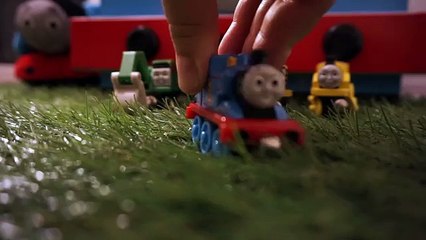 В экскаватор томас в танк двигатель и друзья характер игрушка поезд ра