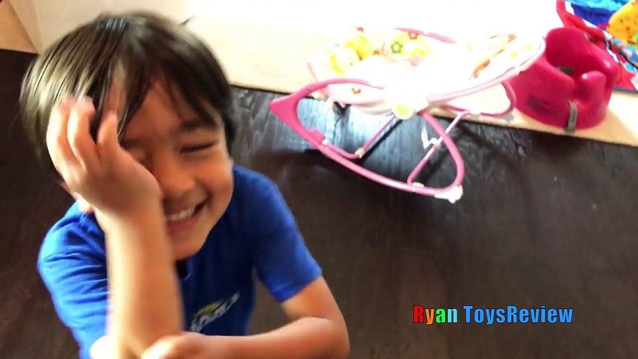 DON'T WAKE MOMMY IRL CHALLENGE Family Fun Games for Kids Egg Surprise Warheads Extreme Sour Candy