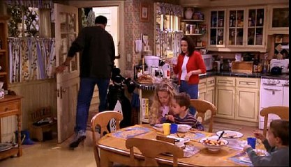 Szeretünk Raymond!  S05 22 Mondd Szépen, Nagybácsi