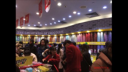 Chinese M&M The Great Wall of Chocolate