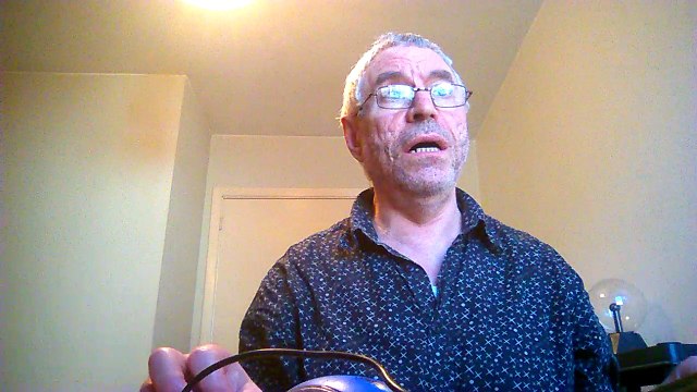 Липкин Генa Lipkin Genna исполняет караоке «Песня верных друзей