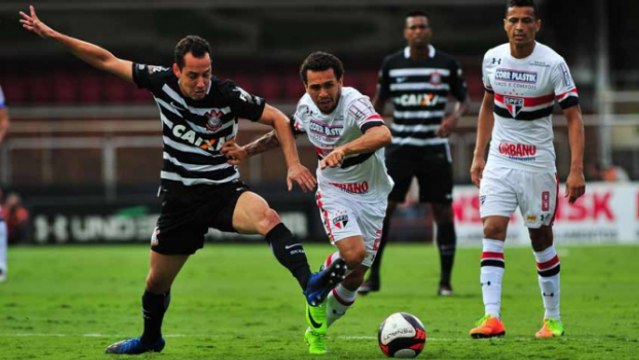Em jogo tenso, São Paulo e Timão empatam no Morumbi lotado