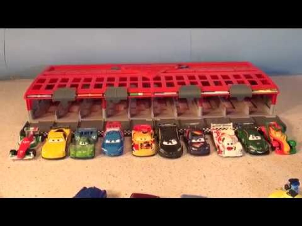 Disney Pixar Cars with WGP Racers with Lightning McQueen with the Race Car Launcher CARS 3
