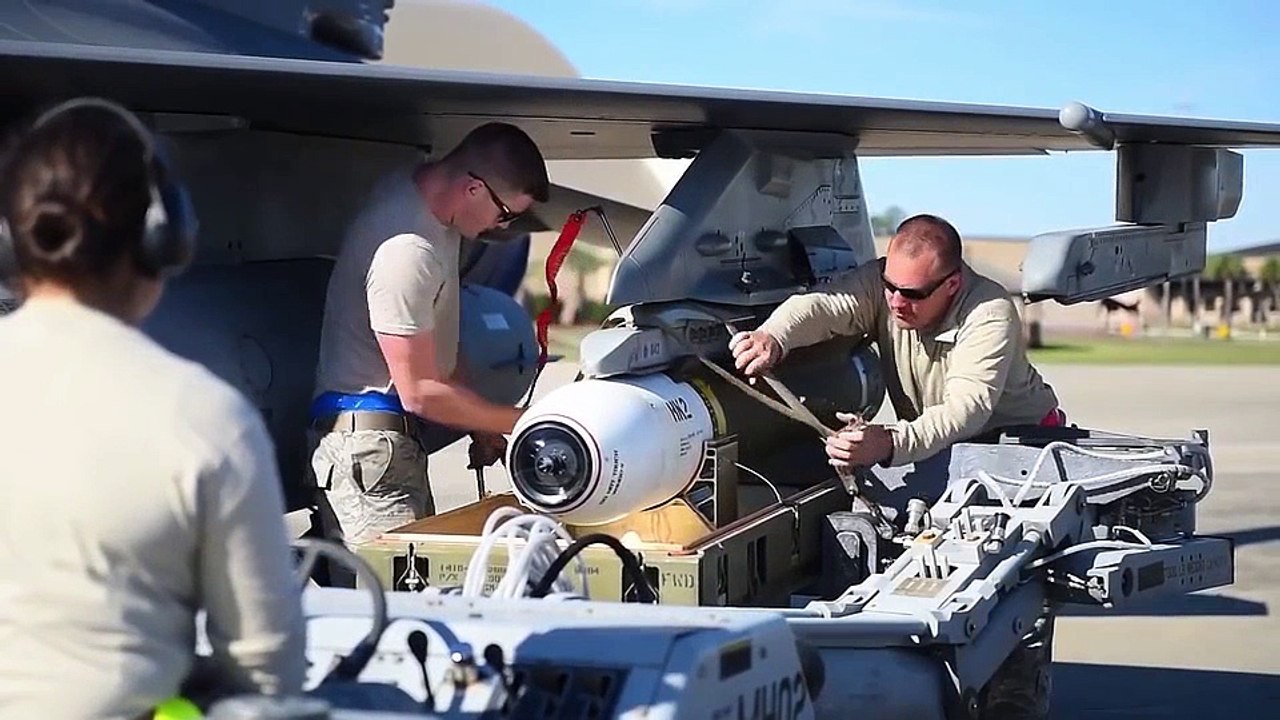 F-16-Weapons Loading at Tyndall AFB