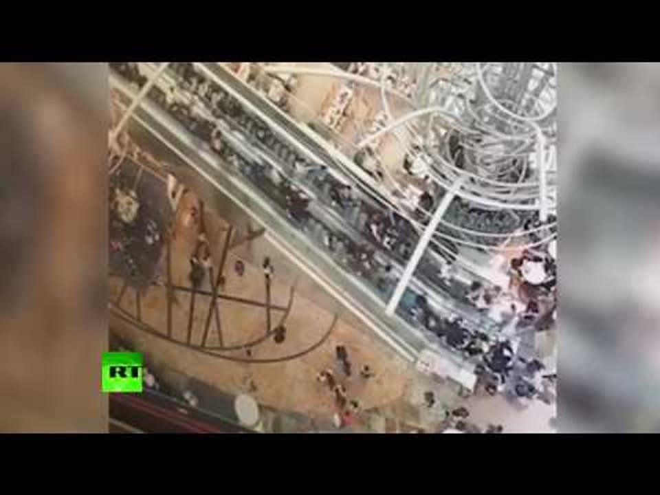 Nightmare rollercoaster: At least 18 injured as Hong Kong escalator changes direction & speeds up