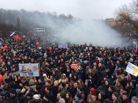 Thousands of Protesters Converge on Downtown St. Petersburg