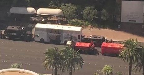 SWAT Detonate Small Explosive During Barricade on Las Vegas Strip