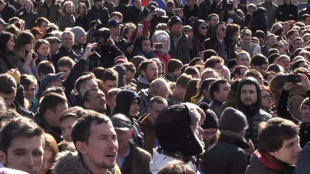Des milliers de Russes manifestent contre la corruption