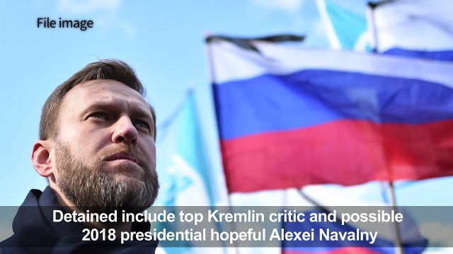 Opposition leader among hundreds arrested at Moscow protest