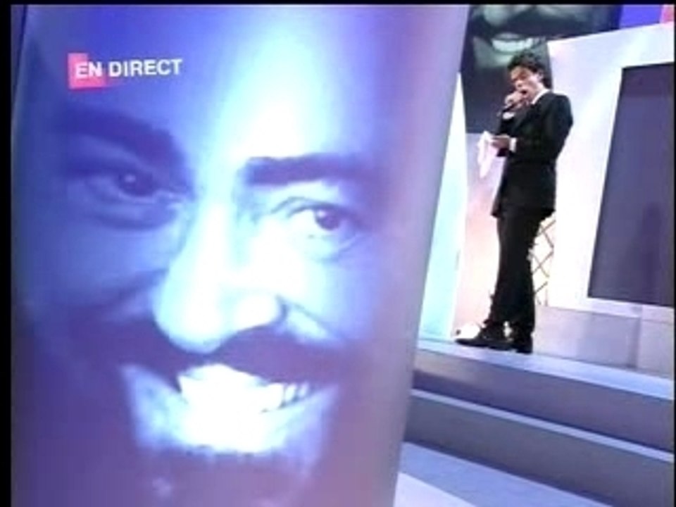 Michael Gregorio imite Luciano Pavarotti