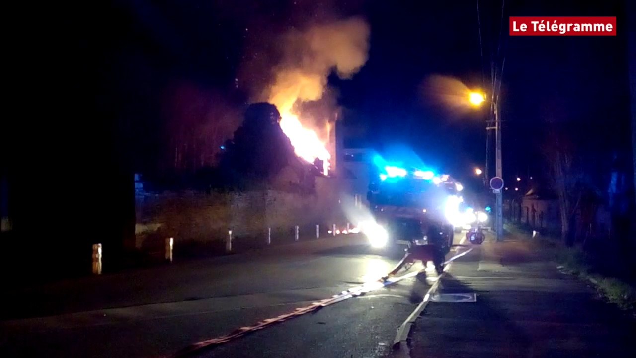 Morlaix. Voie d'Accès au Port : une maison désaffectée détruite par un incendie