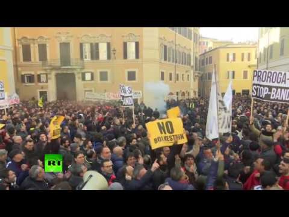 ‘No benefits for Uber!’: Italian taxi drivers rally over latest Parliament amendment