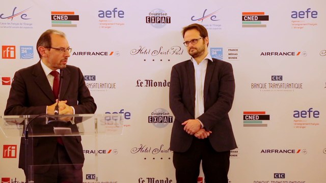 Trophées des Français de l'étranger 2017: le dessinateur de presse Nicolas Vadot lauréat du trophée ancien-ne élève des lycées français à l'étranger